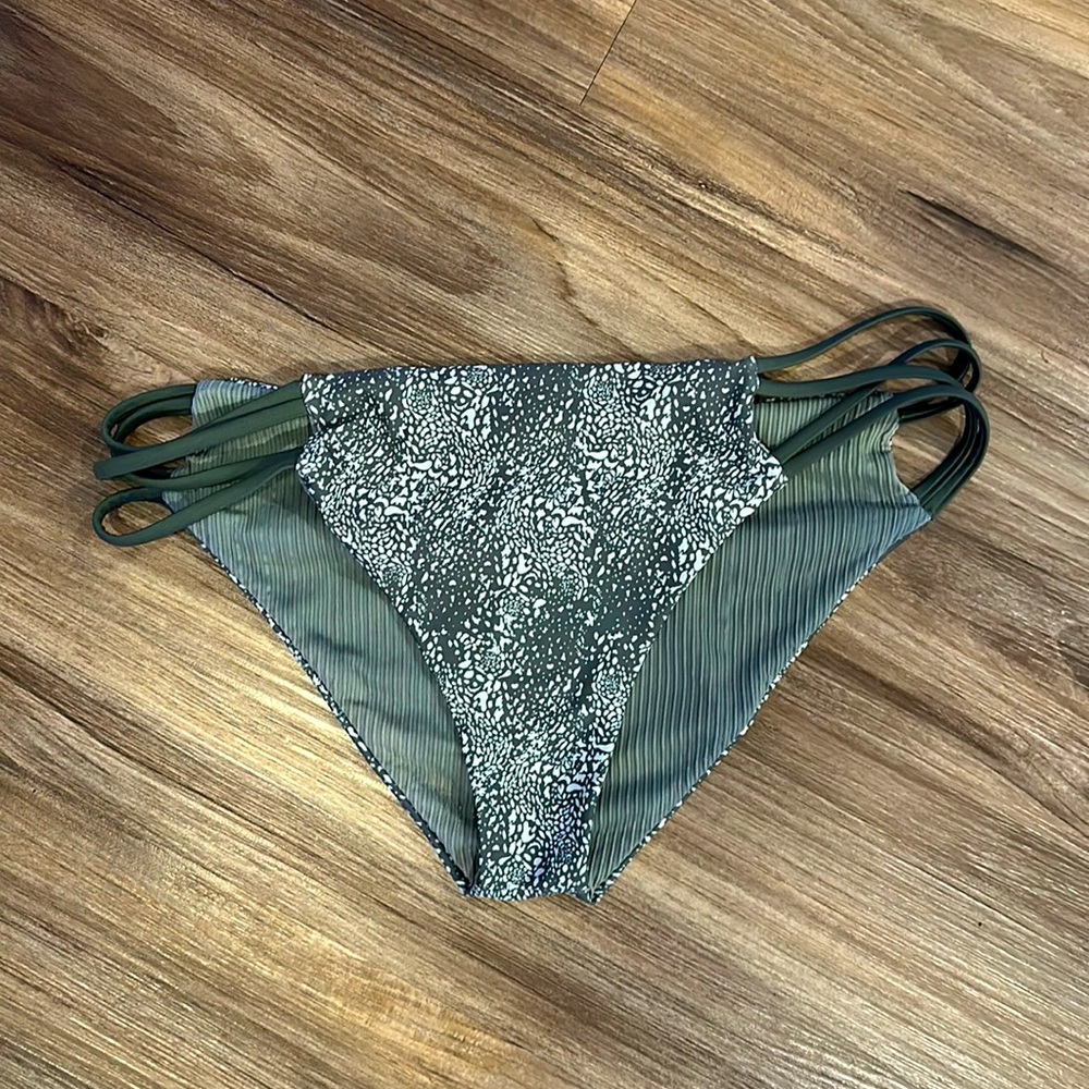 Green Reversible bikini bottoms